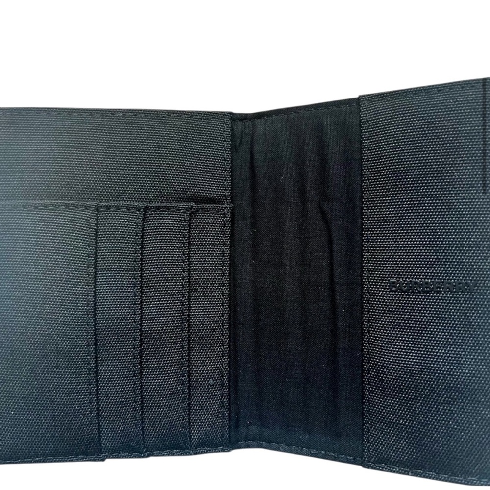 Burberry Passport Holder NWT‎ - Picture 11 of 13